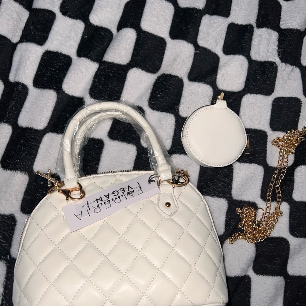 White Quilted Handbag with Gold Keychains